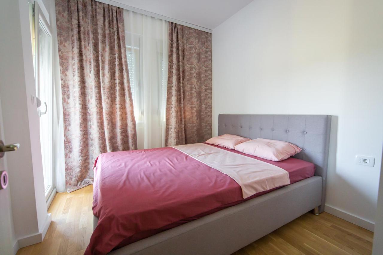 Sun Apartment Podgoriţa Exterior foto